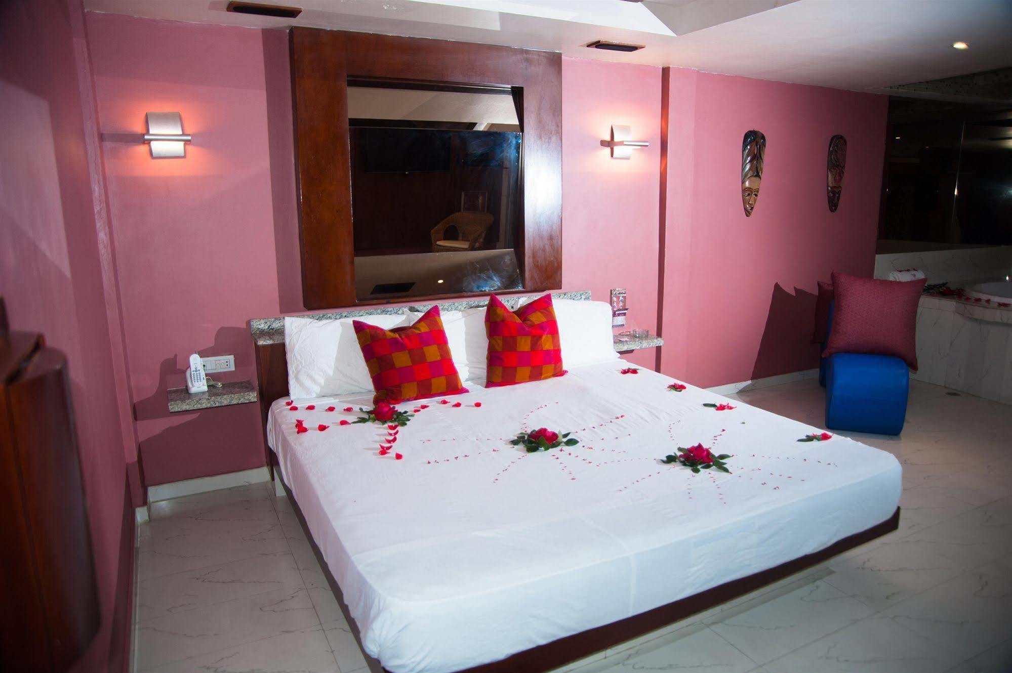 Hotel Aladdin Caracas Exterior foto